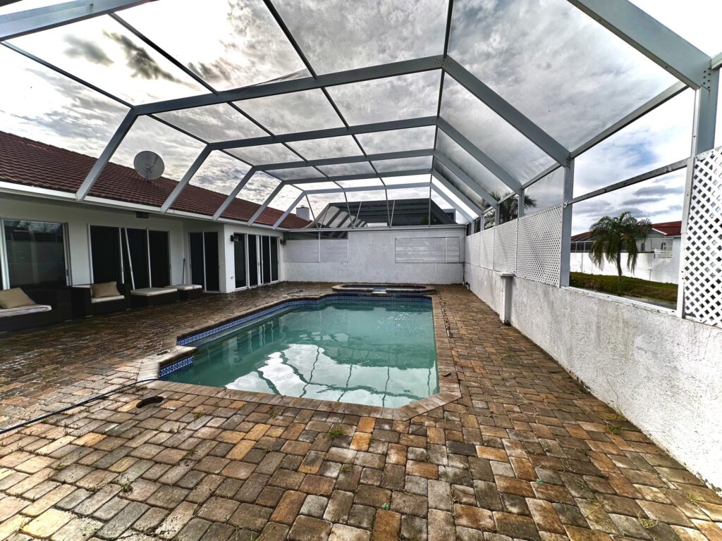Pool Deck & Screen